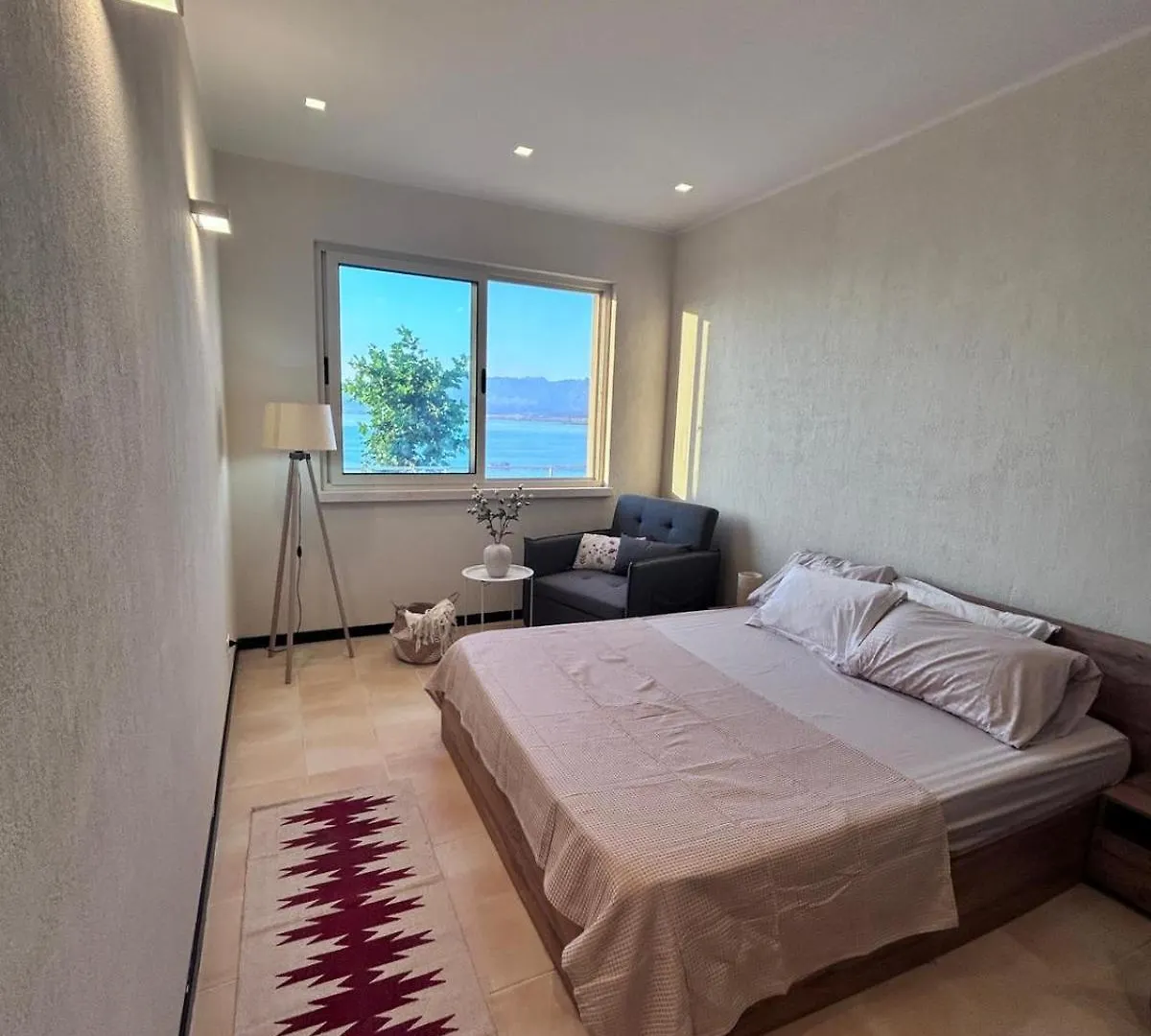בית נופש שקודר Pelikan Lake House